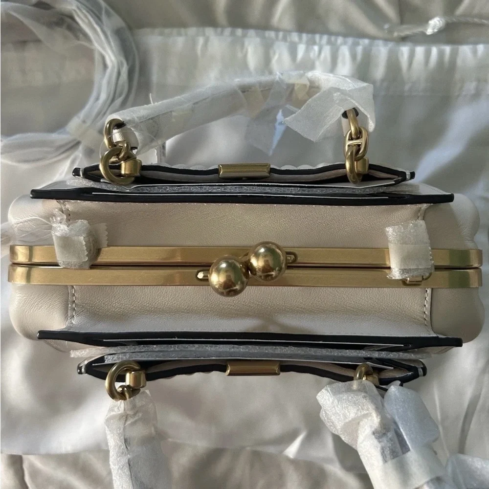 Coach Dreamer 21 KissLock BRAND NEW! I will not accept under 300$ - Picture 4 of 5